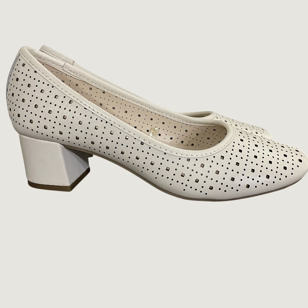 Cliffs By White Mountain Vayda Block Heel Shoe Leather Slip On Comfort Size 7M
